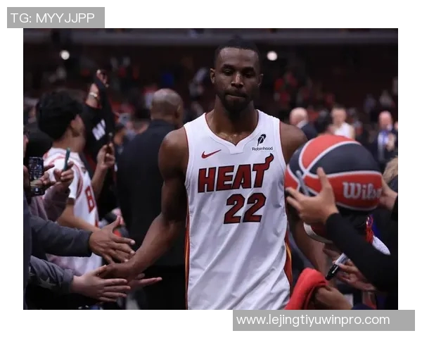 维金斯状态低迷表现不佳保温杯失效仅得6分三分球全失手 维金斯状态低迷表现不佳保温杯失效仅得6分三分球全失手