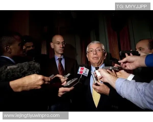 萧华称赞蔡崇信为中美体育交流的纽带篮球连接全球多元文化与人群 萧华称赞蔡崇信为中美体育交流的纽带篮球连接全球多元文化与人群