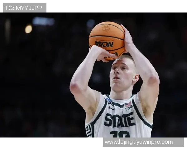 西蒙斯高效得分助力球队胜利豪泽状态低迷表现不佳 西蒙斯高效得分助力球队胜利豪泽状态低迷表现不佳