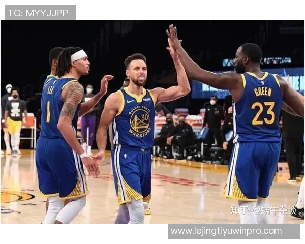 勇士高效投篮展现团队配合小佩顿强调流畅传球的重要性