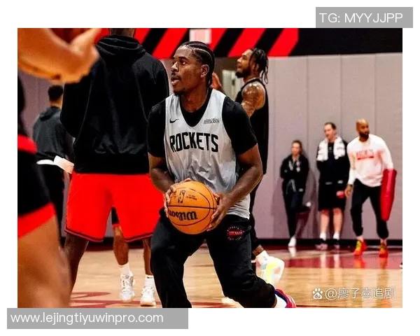 尽管努力拼搏戴维斯全场独得26分11篮板却难阻球队失利