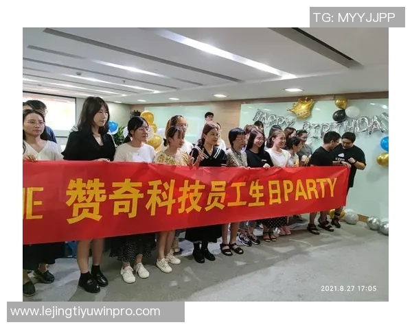 武汉三镇训练纪实：团结拼搏共创辉煌未来的奋斗之路