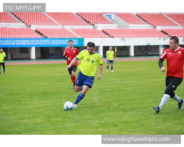 媒体人:借助外部资源助力中国足球崛起的有效策略与实践探索 媒体人:借助外部资源助力中国足球崛起的有效策略与实践探索