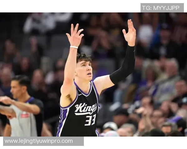 拉拉维亚回忆首次接詹姆斯传球时刻感慨从小就是他的忠实球迷