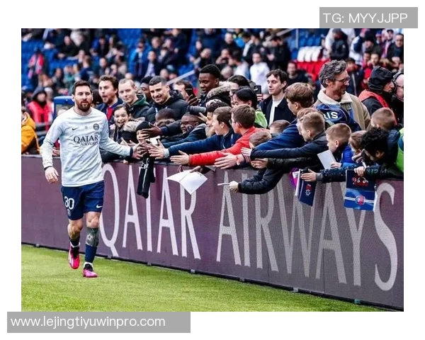 罗腾回应夺冠庆典争议称以巴黎球员身份发言并无恶意