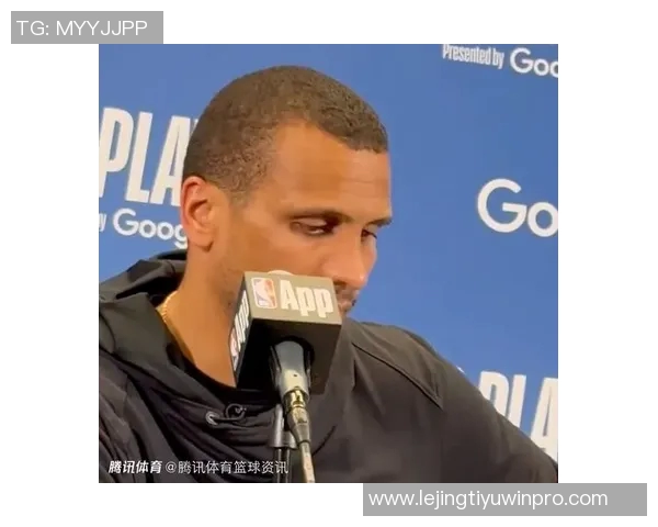 马祖拉称怀特攻防两端始终保持一致努力与能量展现出色表现